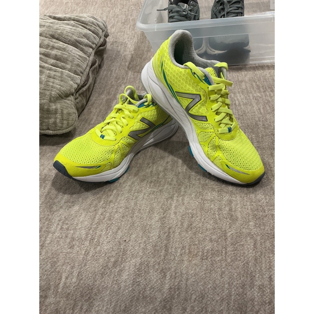 New Balance Vazee Pace Womens 8 Running Shoes Neon Yellow Silver WPACEYB - Picture 9 of 10